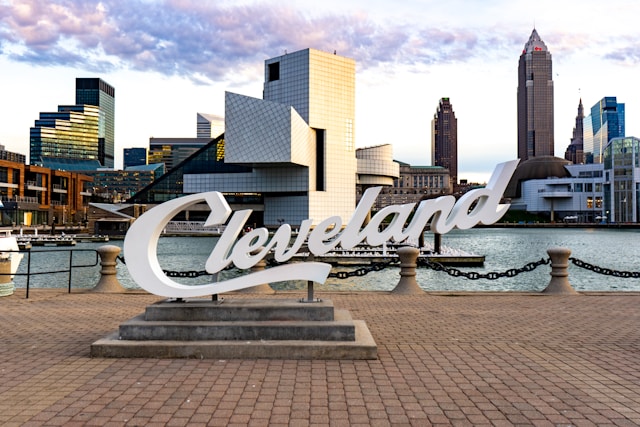 Cleveland Graduates Top Job Hunting Tips