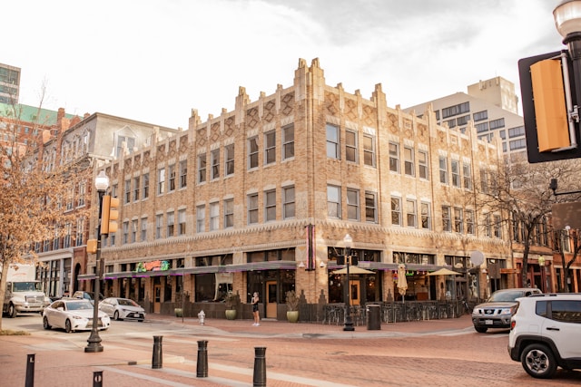 Fort Worth Graduates Top Job Hunting Tips