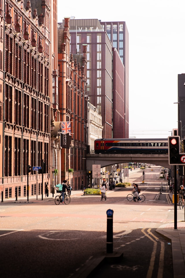 Top Job Hunting Tips for Graduates in Manchester UK